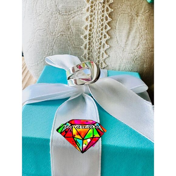 Tiffany & Co. Out of Retirement Loop Ring in Silver, sz 6.5 - Picture 2 of 7